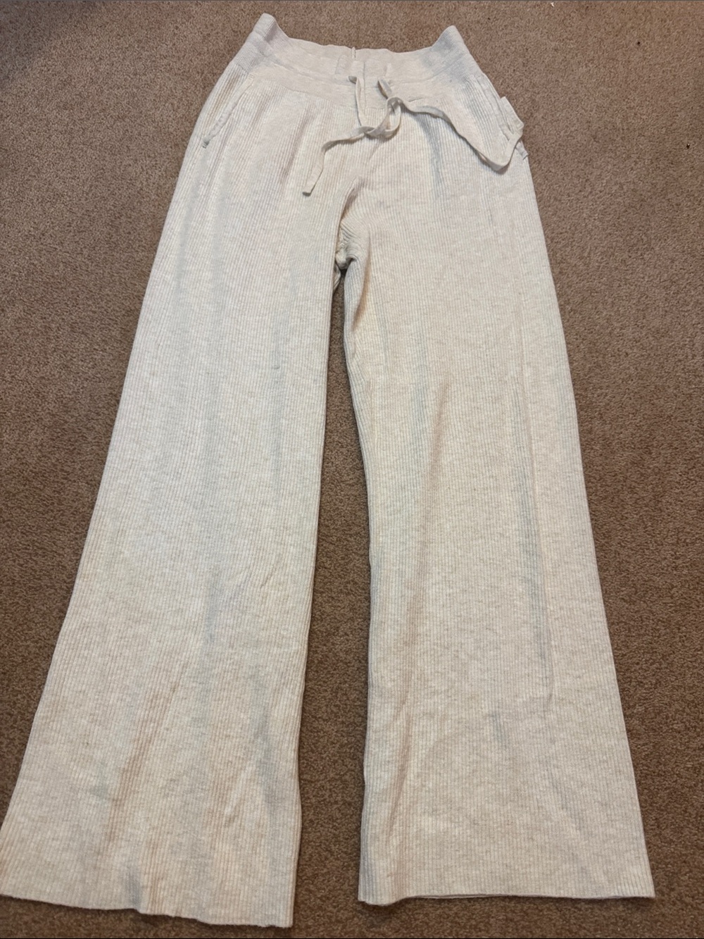 Uniqlo Size Medium Wide-Leg Ribbed Sweatpants - Cream